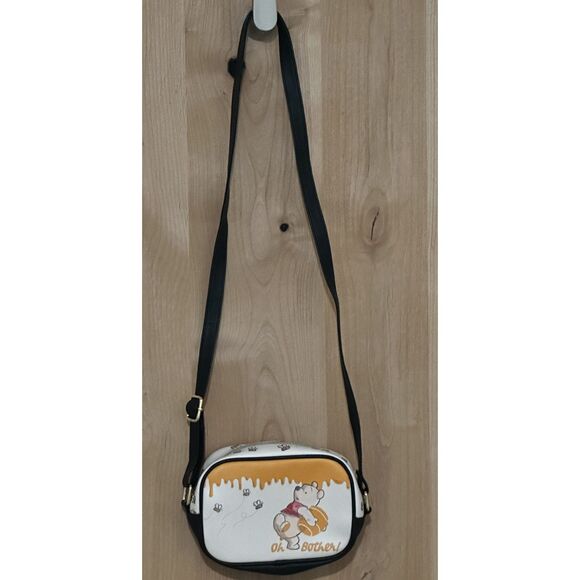 Loungefly Disney Winnie The Pooh Honey Crossbody Bag EUC - Picture 1 of 10